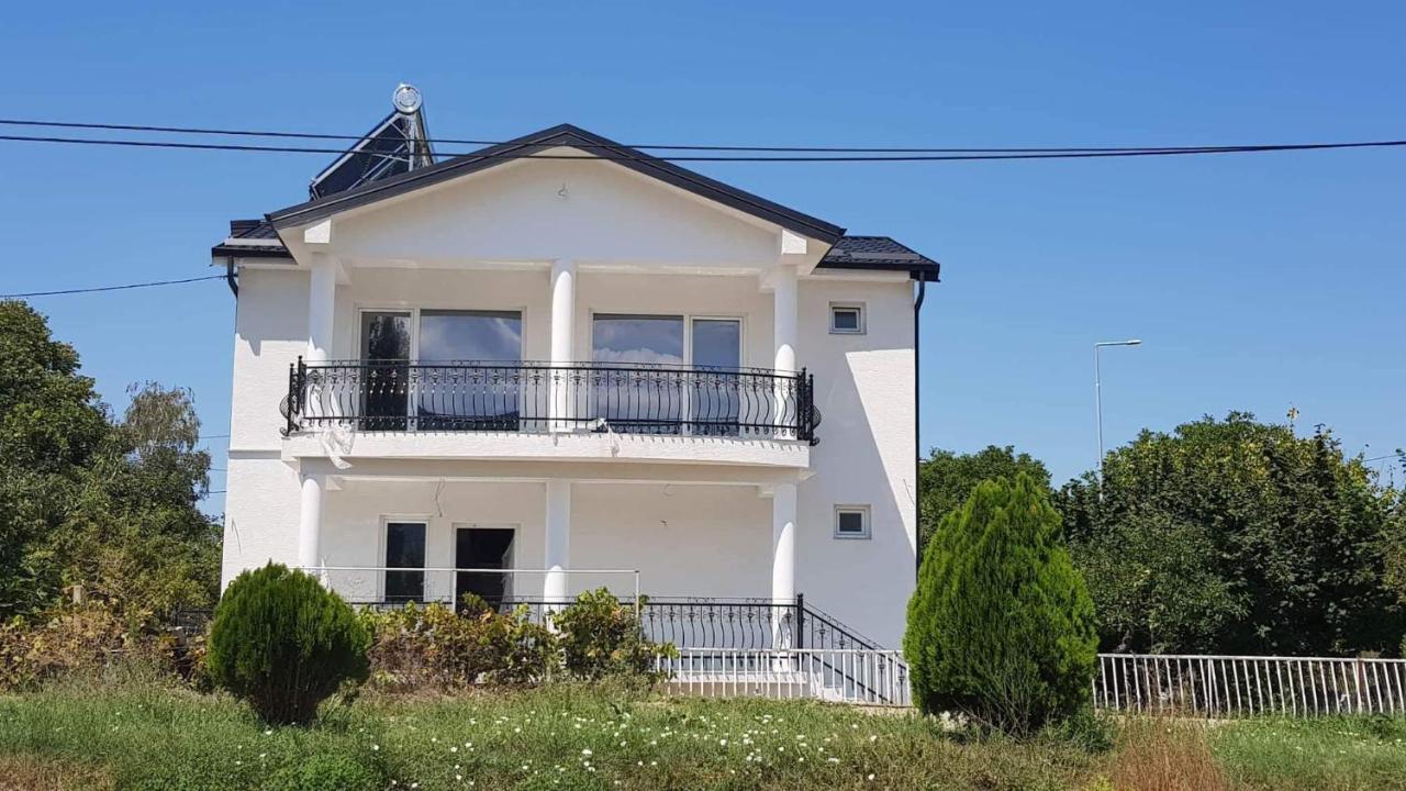 Villa Bratislava Demir Kapija Exteriör bild