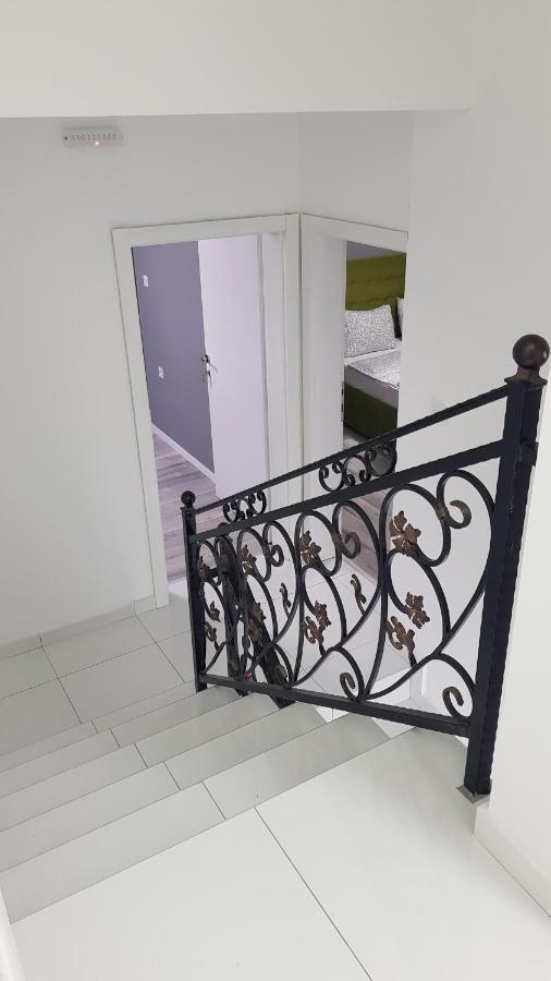 Villa Bratislava Demir Kapija Exteriör bild